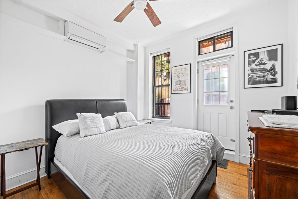 212 E 84th Street - Photo 3