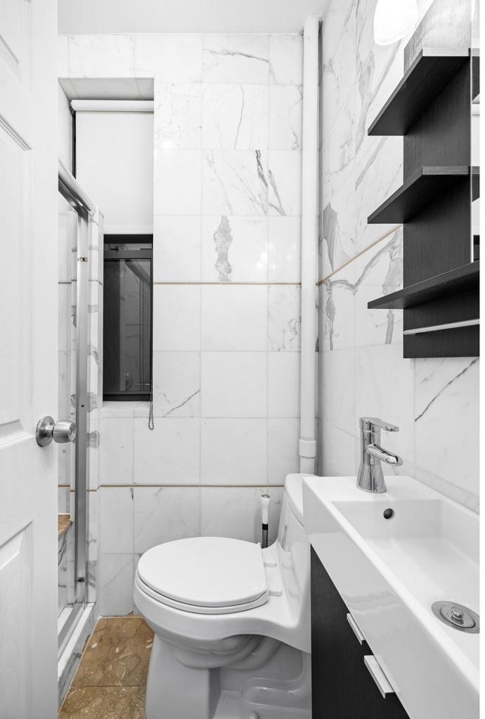212 E 84th Street - Photo 5