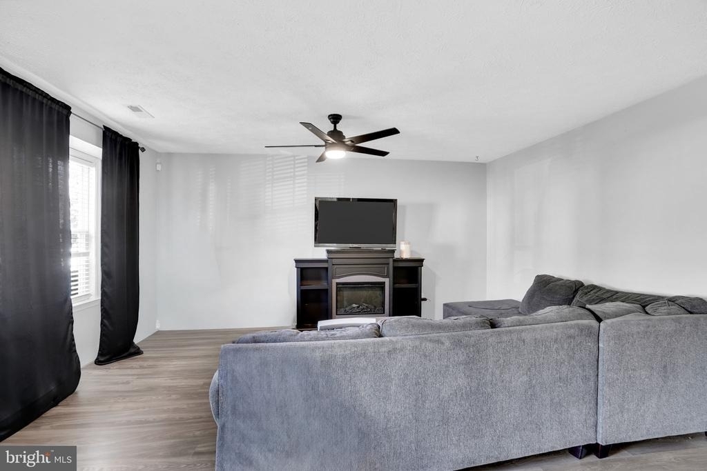 10515 Limburg Court - Photo 4