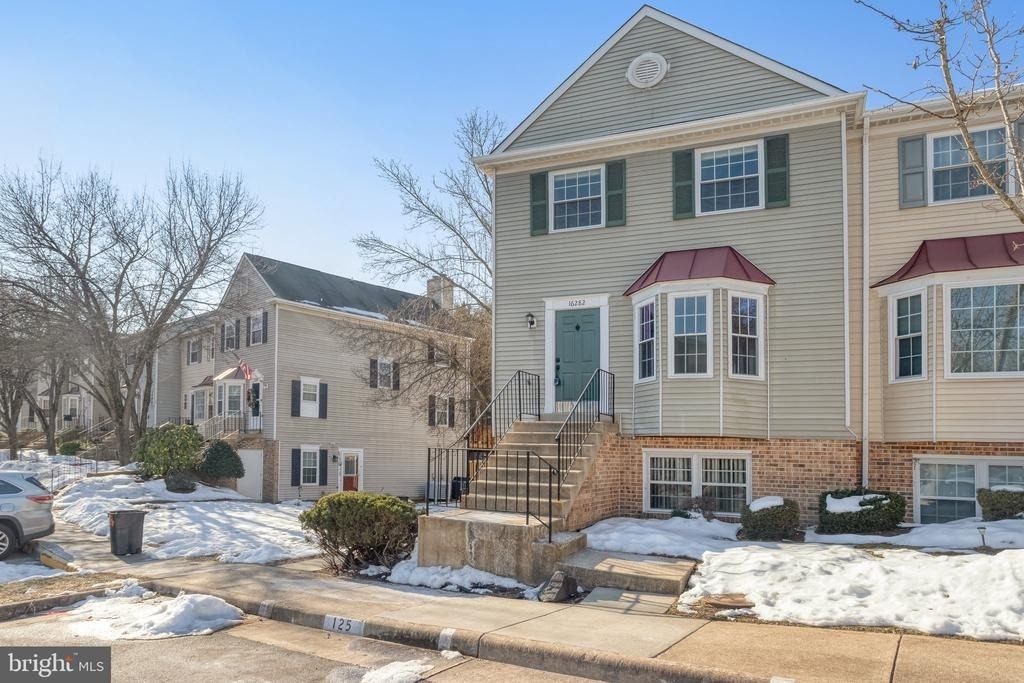 16282 Taconic Circle - Photo 1