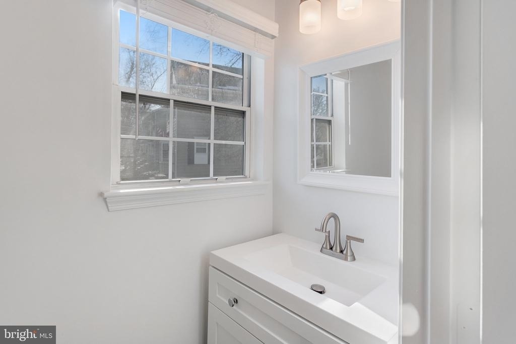 16282 Taconic Circle - Photo 4