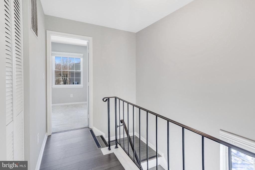 16282 Taconic Circle - Photo 13