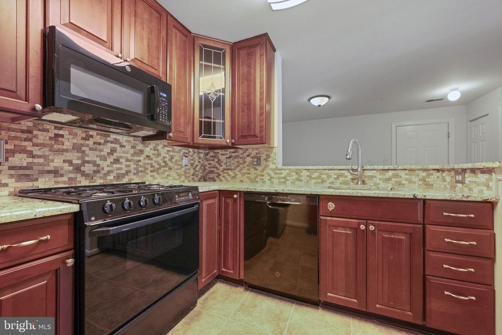 13621 Garfield Place - Photo 11