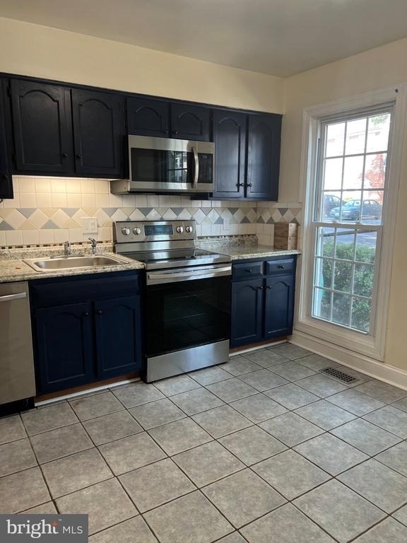 8440 Willow Glen Court - Photo 8