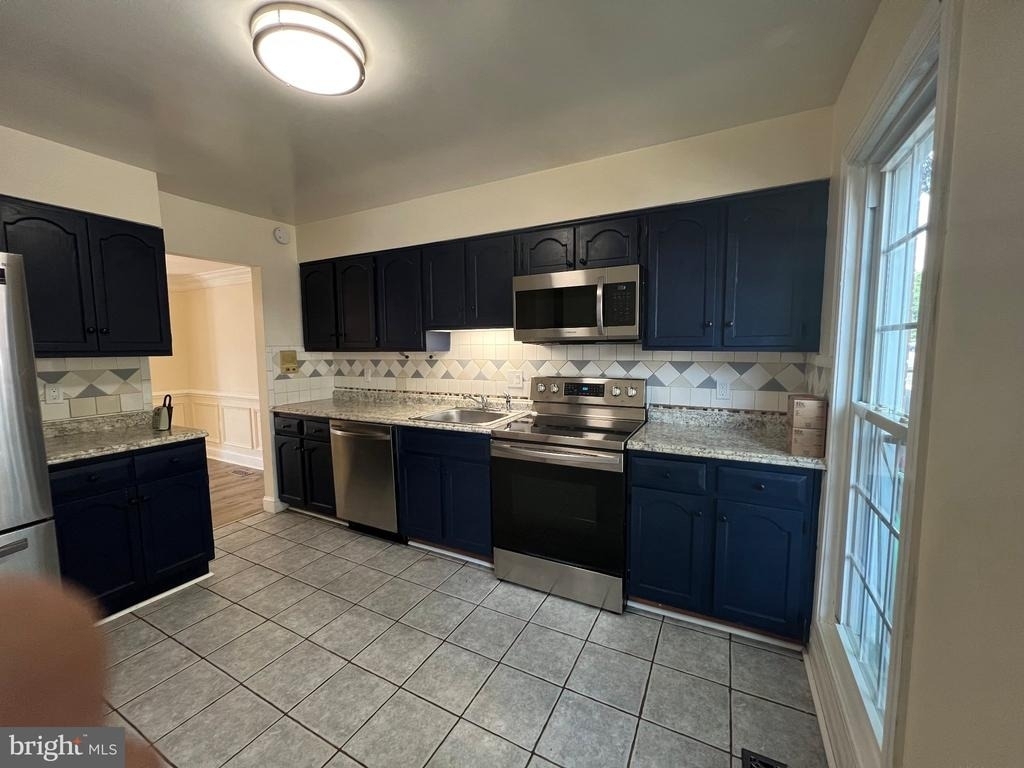 8440 Willow Glen Court - Photo 10