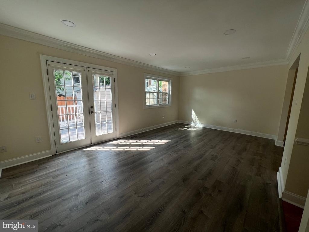 8440 Willow Glen Court - Photo 1