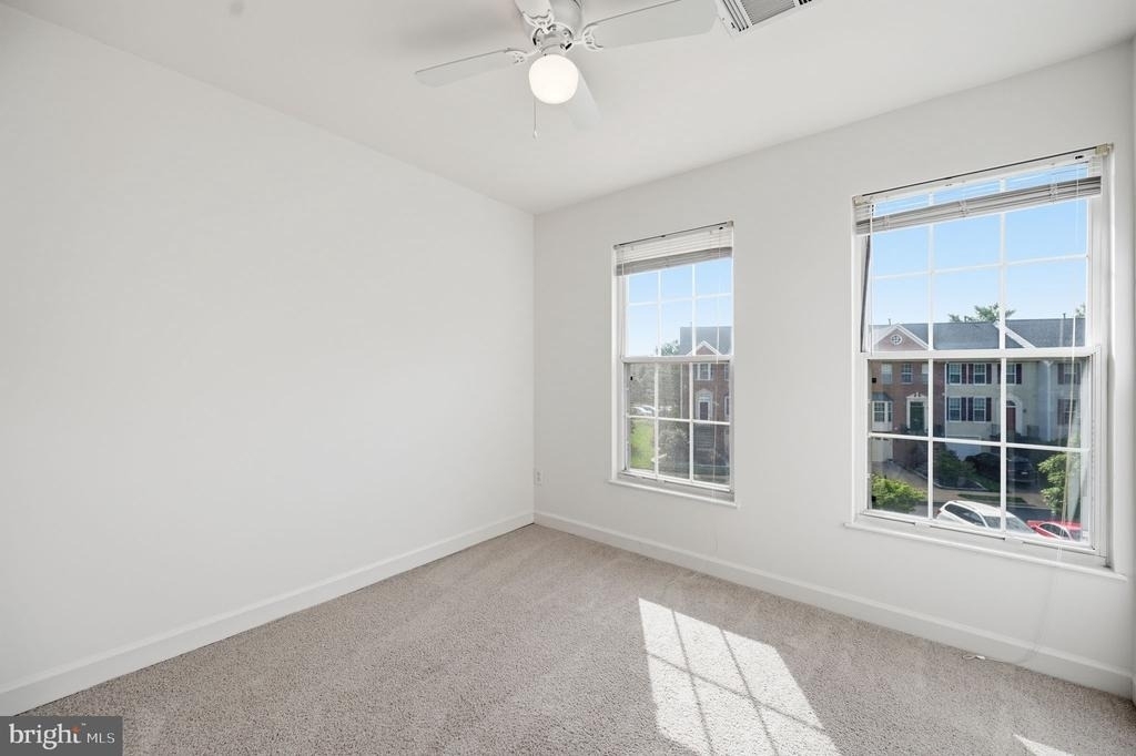 20966 Martingale Square - Photo 15
