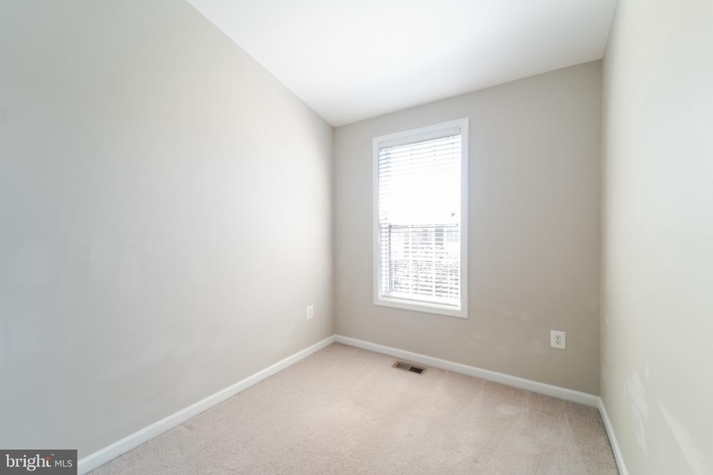 23073 Weybridge Square - Photo 14