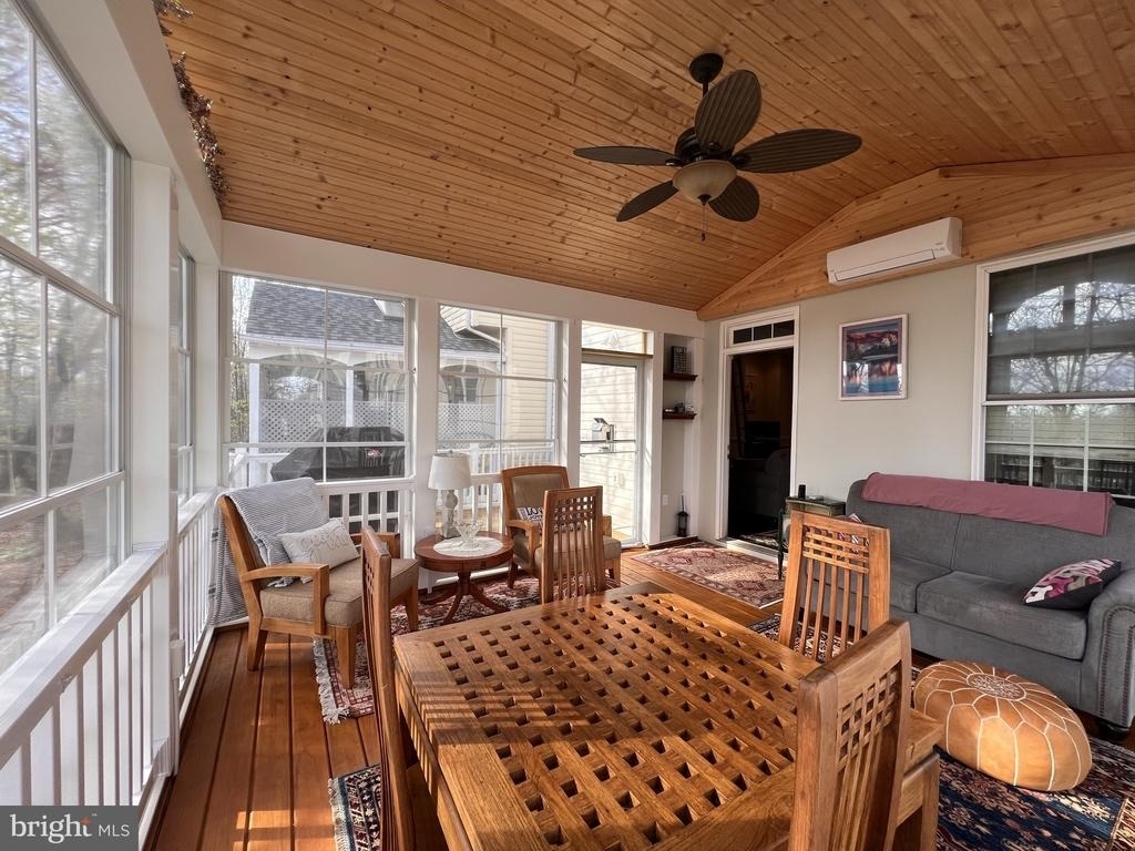 20709 Riptide Square - Photo 24