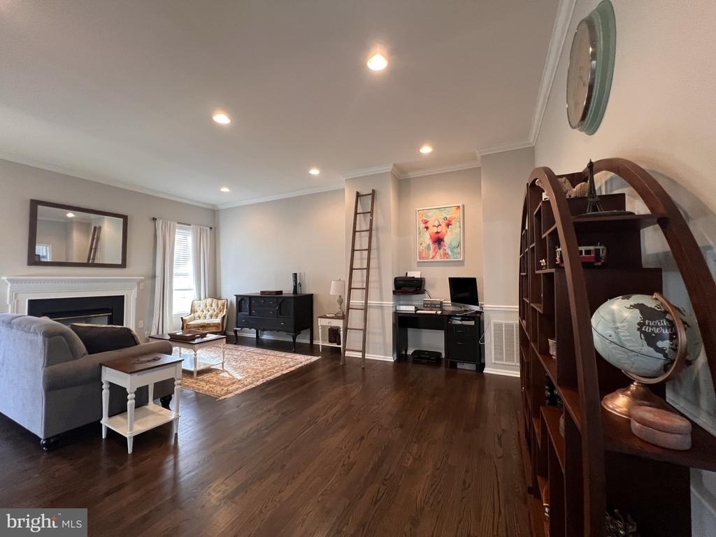 20709 Riptide Square - Photo 4
