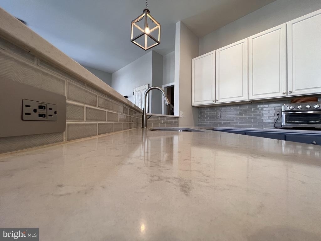 20709 Riptide Square - Photo 17