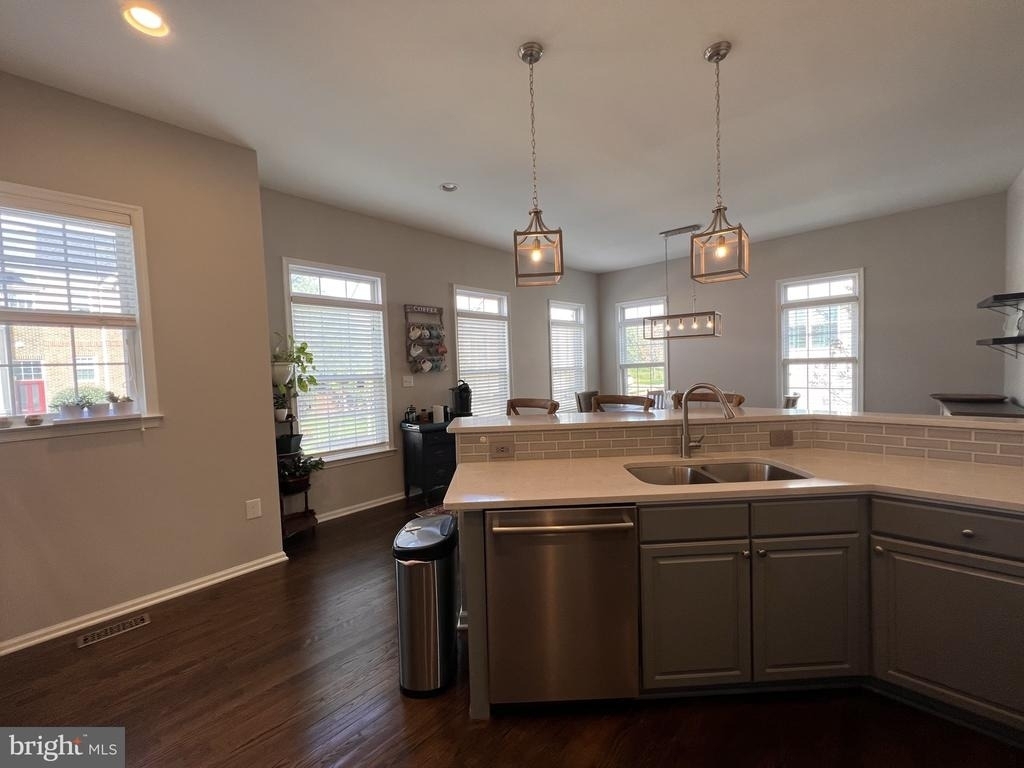 20709 Riptide Square - Photo 16