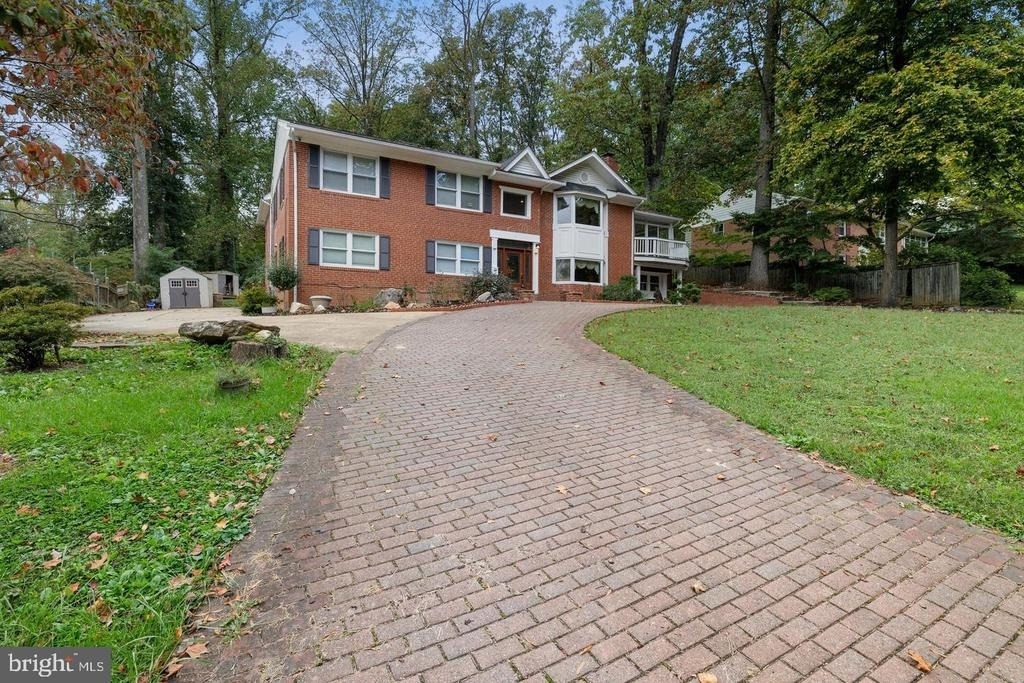 6421 Woodville Drive - Photo 3