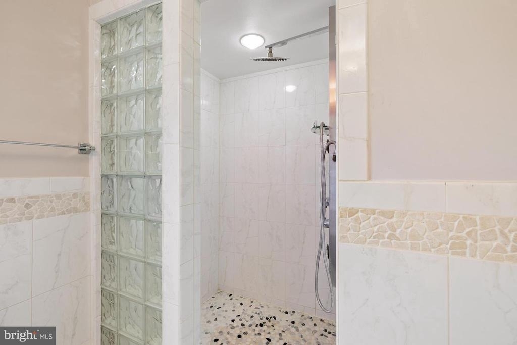 6421 Woodville Drive - Photo 28
