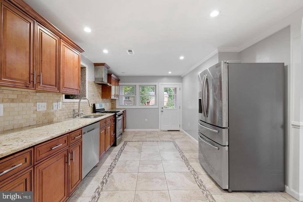 6421 Woodville Drive - Photo 11