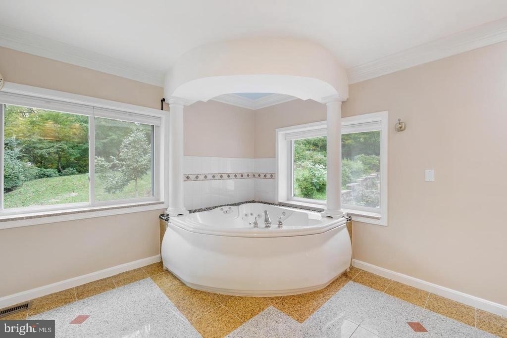 6421 Woodville Drive - Photo 43