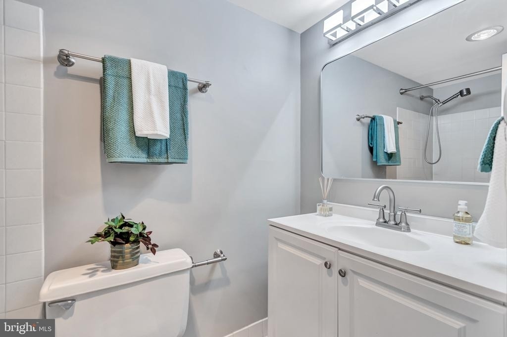 2300 Pimmit Drive - Photo 15