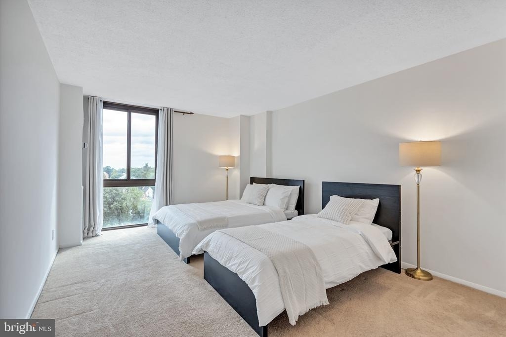 2300 Pimmit Drive - Photo 16