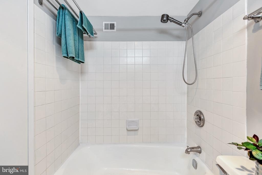2300 Pimmit Drive - Photo 14