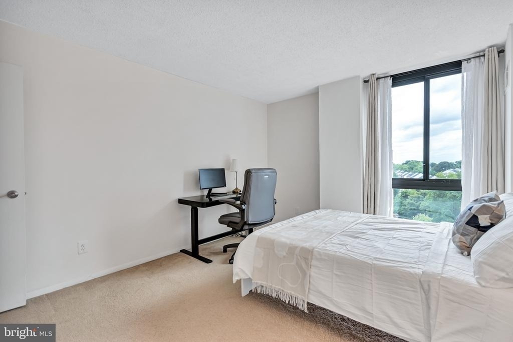 2300 Pimmit Drive - Photo 12