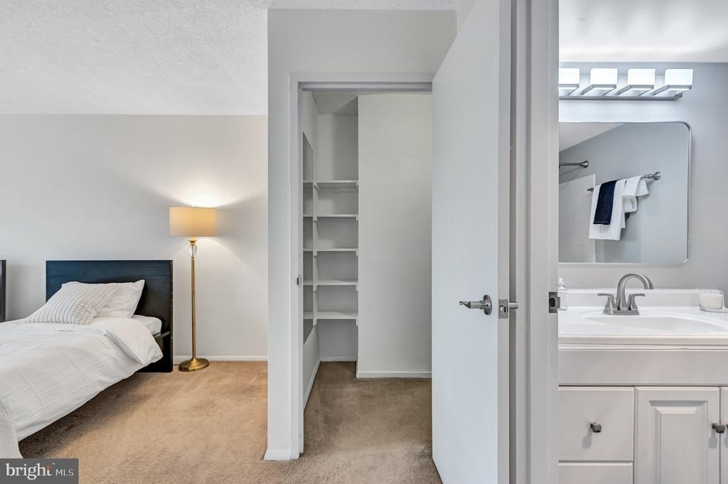 2300 Pimmit Drive - Photo 19