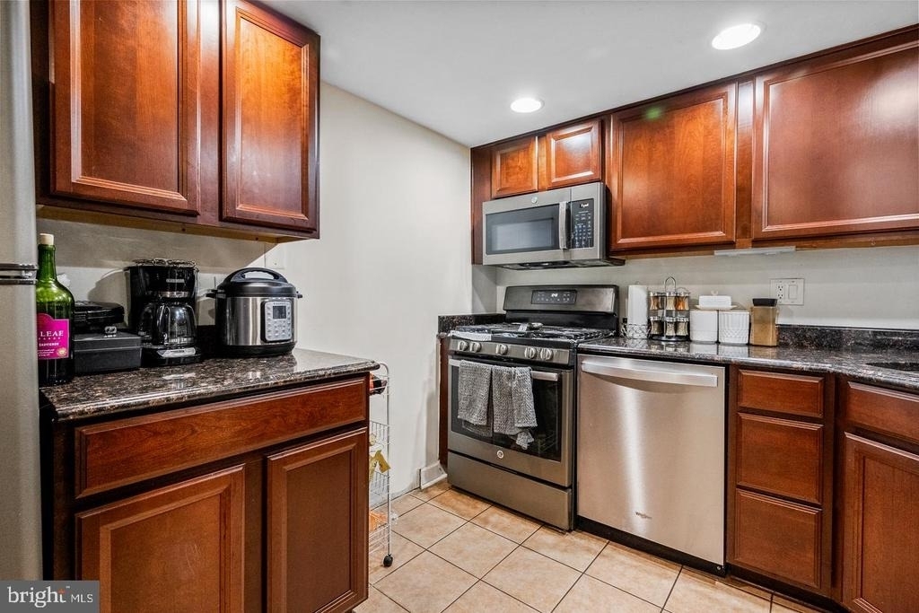 1423 Northgate Square - Photo 10