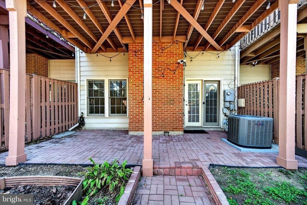 8006 Trevor Place - Photo 38