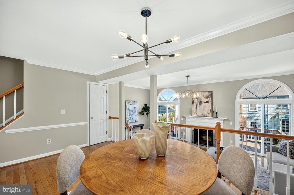 8006 Trevor Place - Photo 12