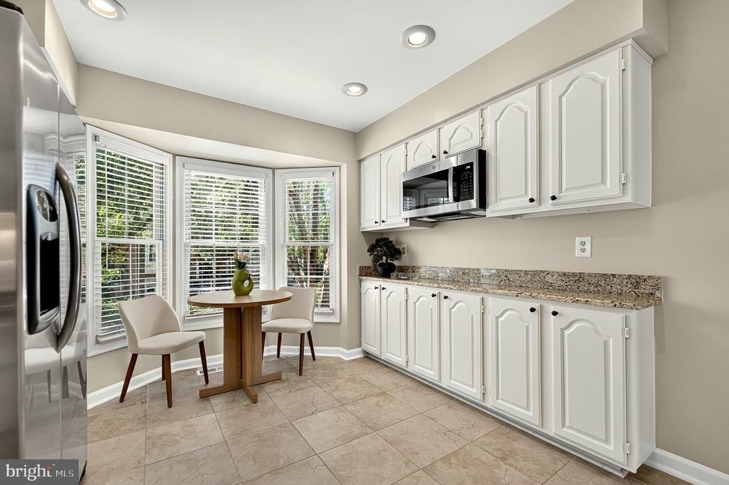 8006 Trevor Place - Photo 8