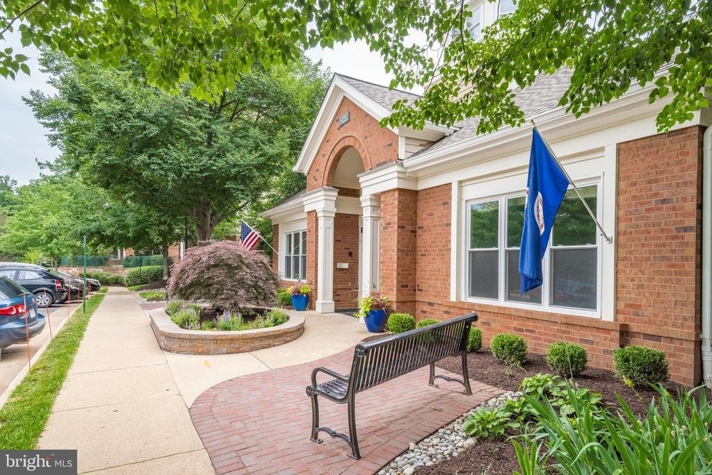 2204 Westcourt Lane - Photo 29