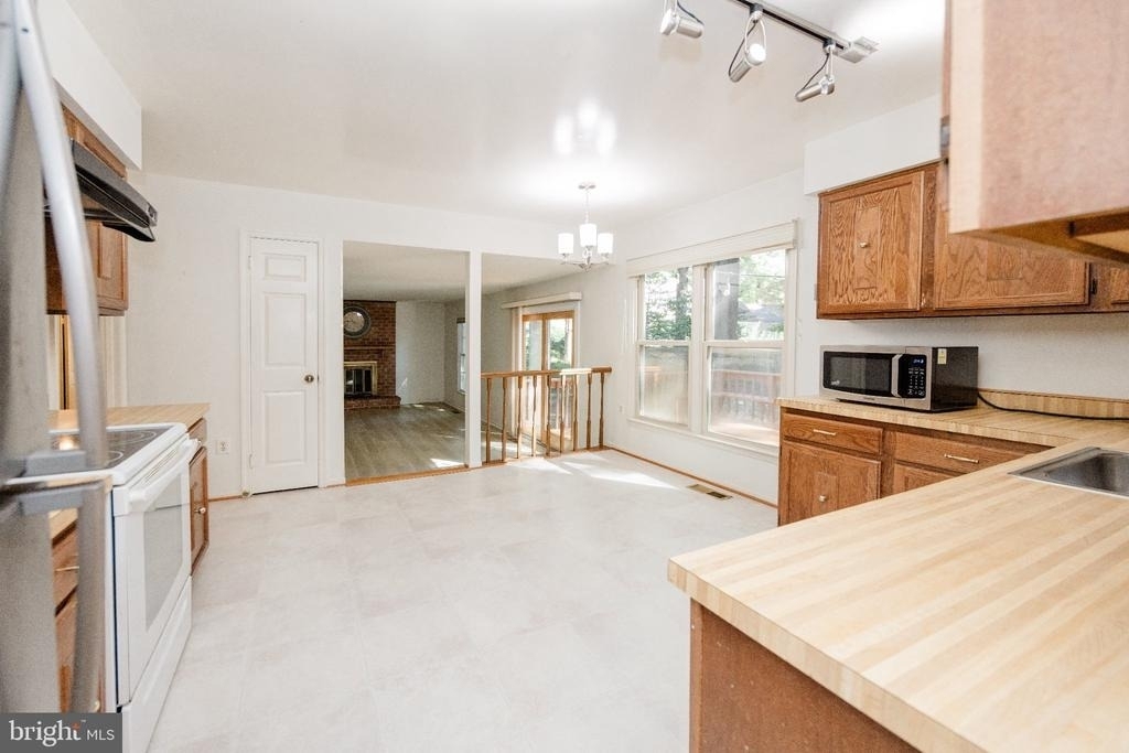 8465 Sevan Court - Photo 7