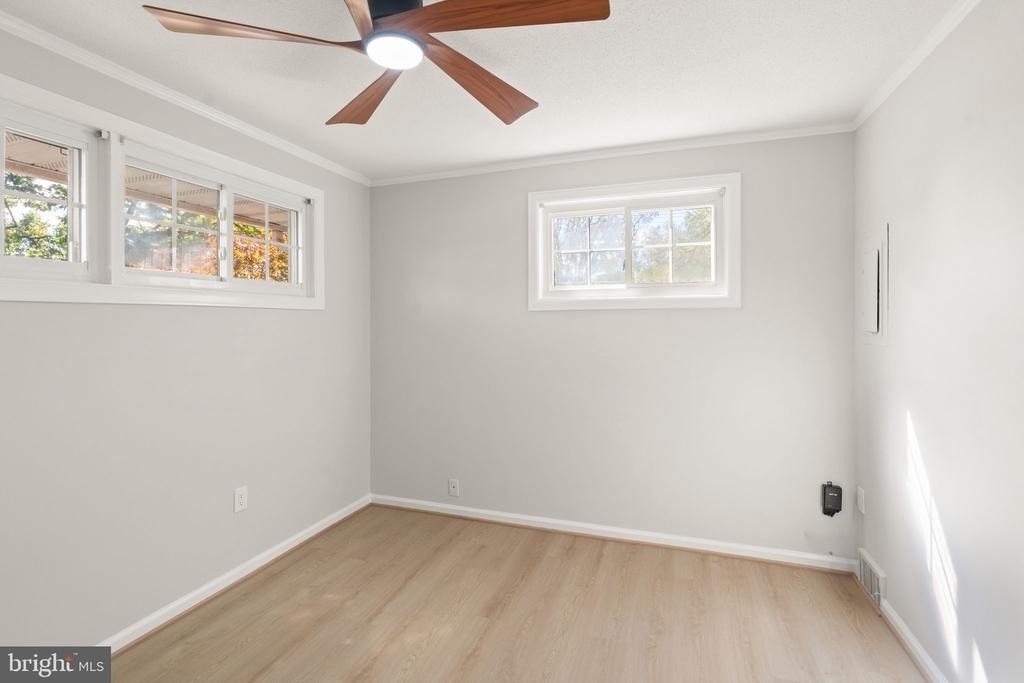 6404 Wayside Place - Photo 17