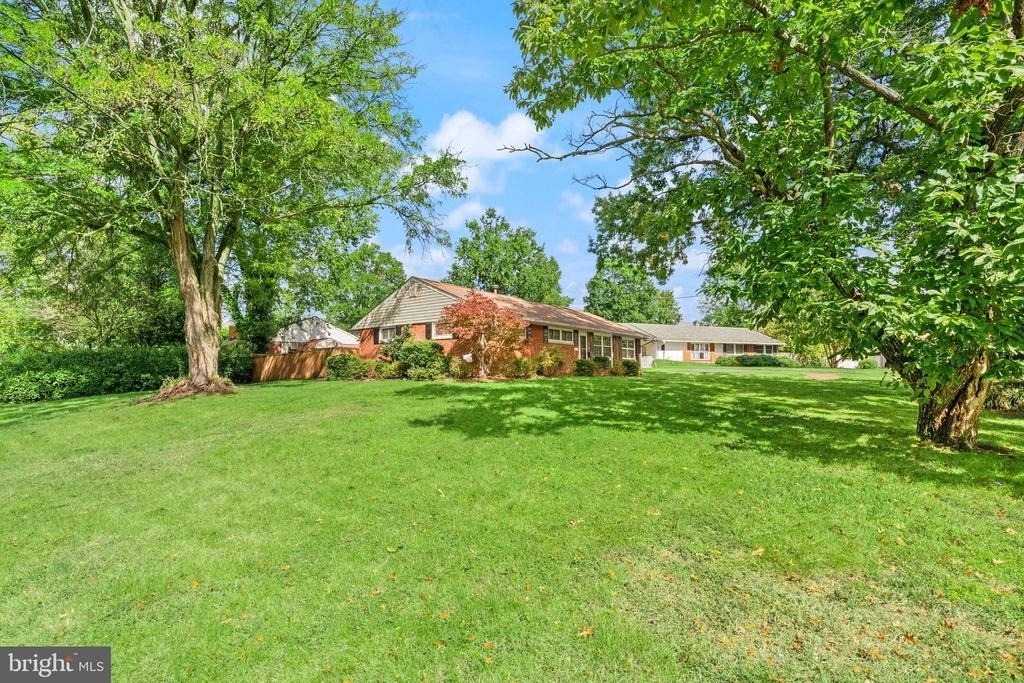 6404 Wayside Place - Photo 39