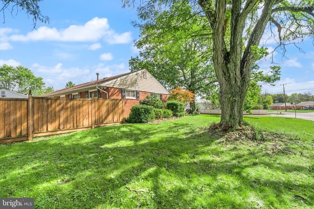 6404 Wayside Place - Photo 38