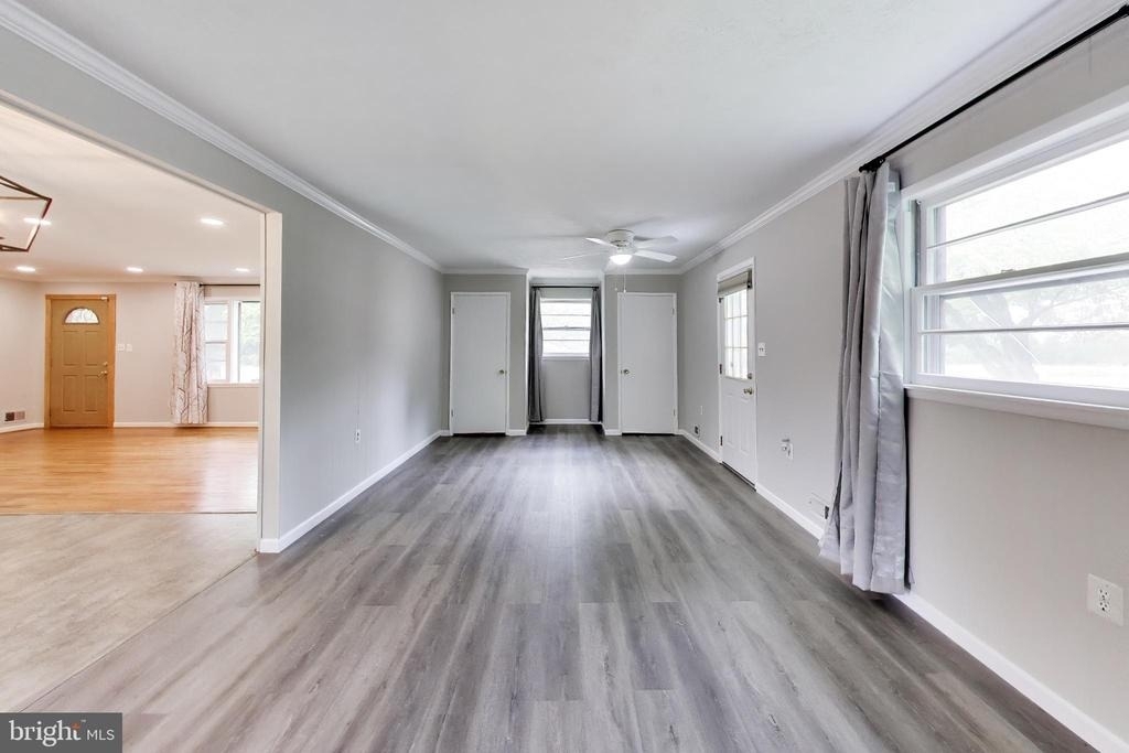 2045 Westmoreland Street - Photo 11