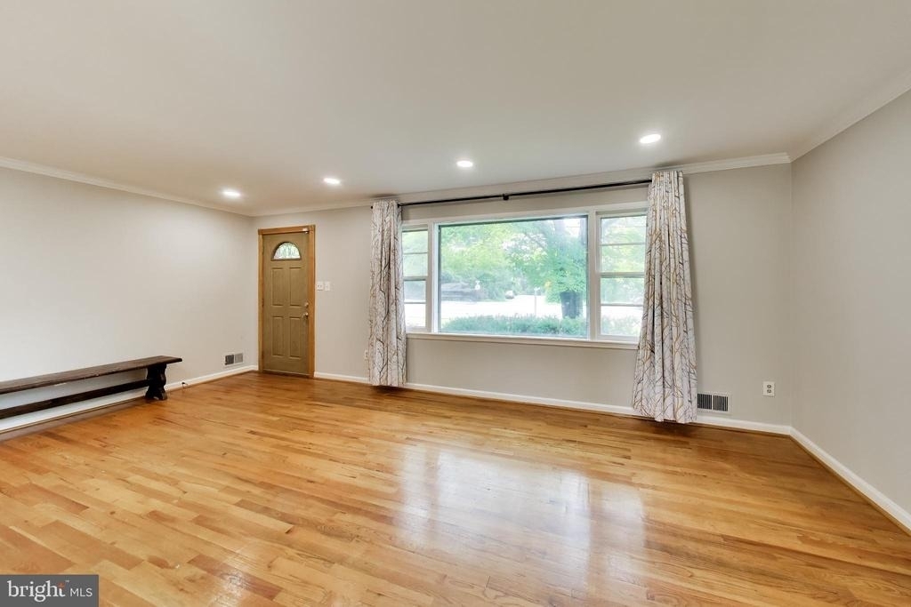 2045 Westmoreland Street - Photo 3
