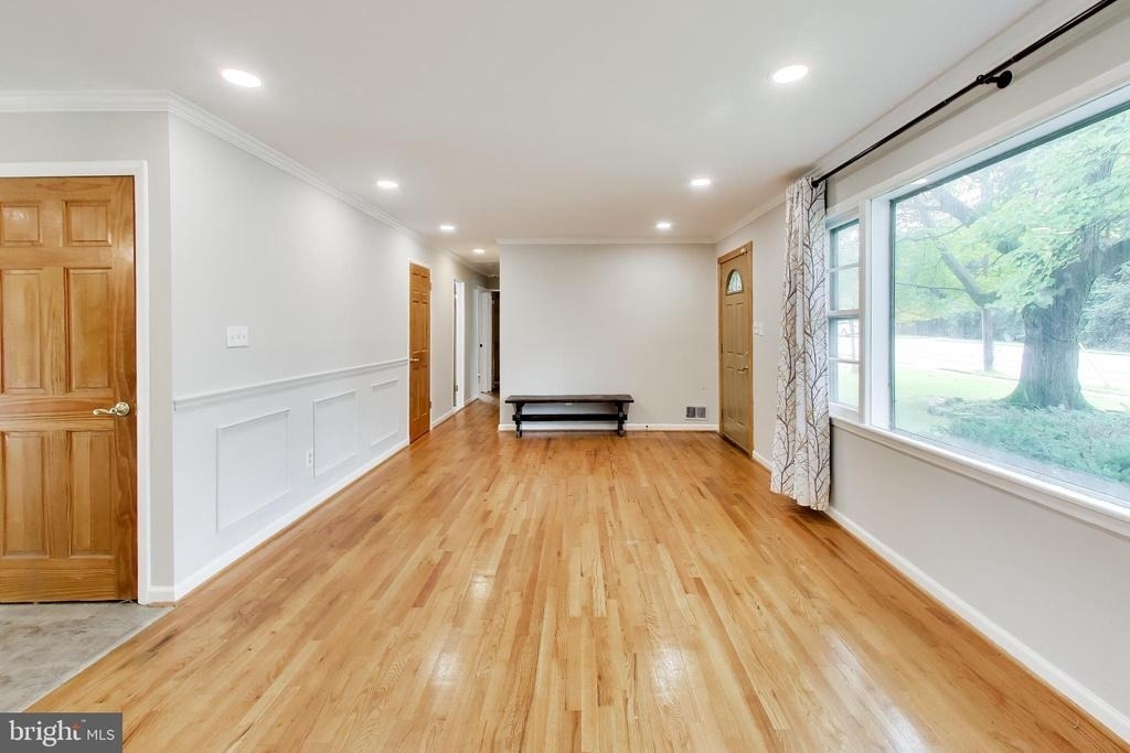 2045 Westmoreland Street - Photo 4