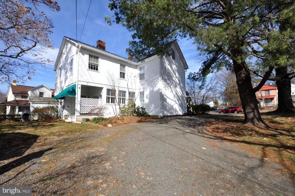 194 Waterloo Street - Photo 12