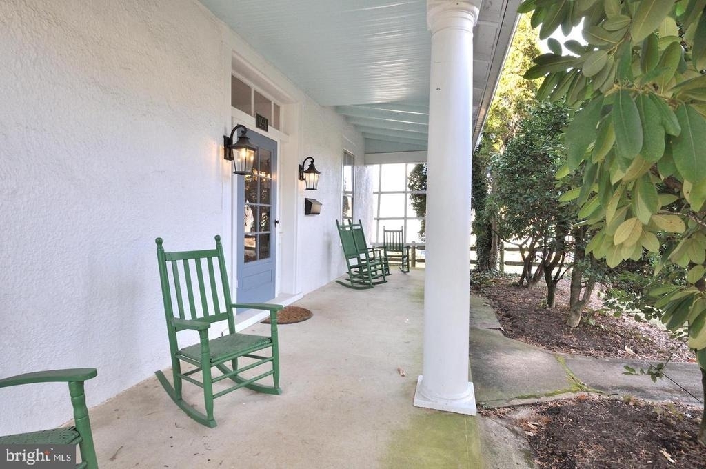 194 Waterloo Street - Photo 4