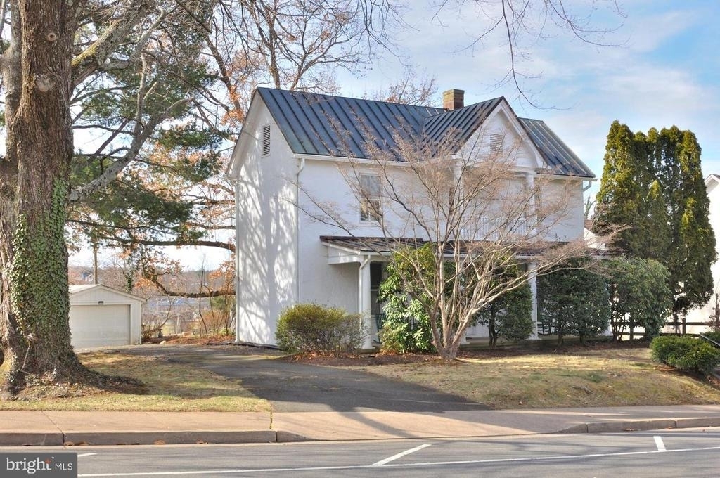 194 Waterloo Street - Photo 1