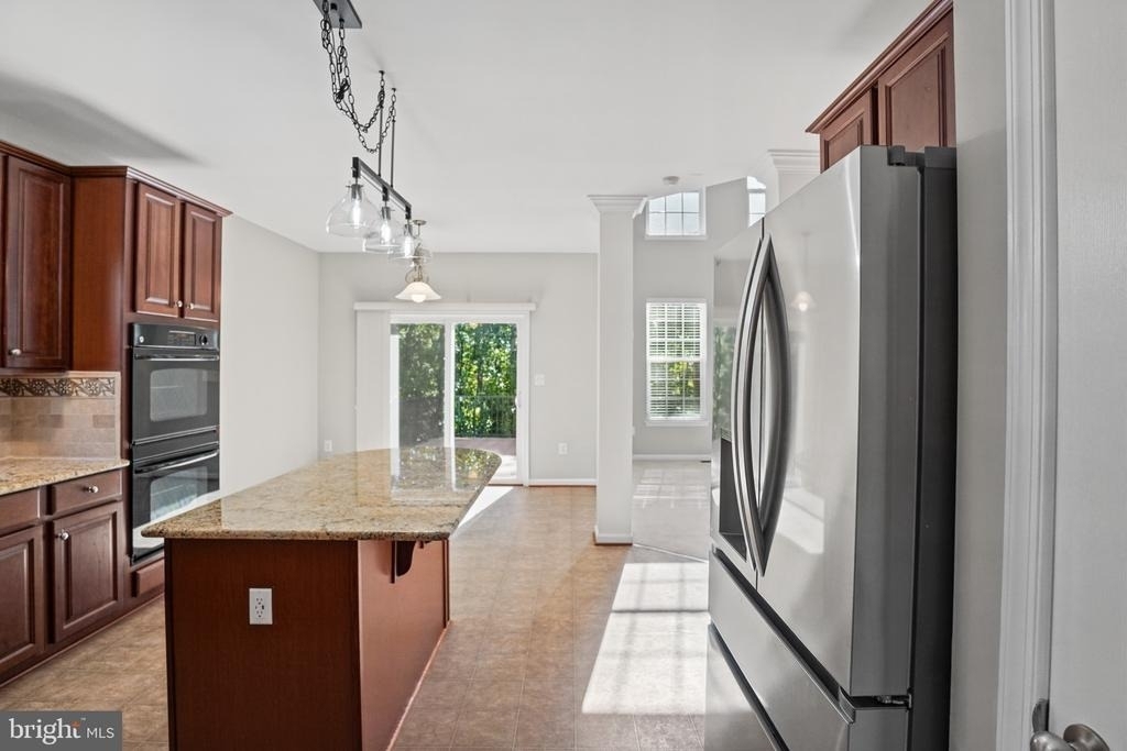 1100 Wright Court - Photo 11