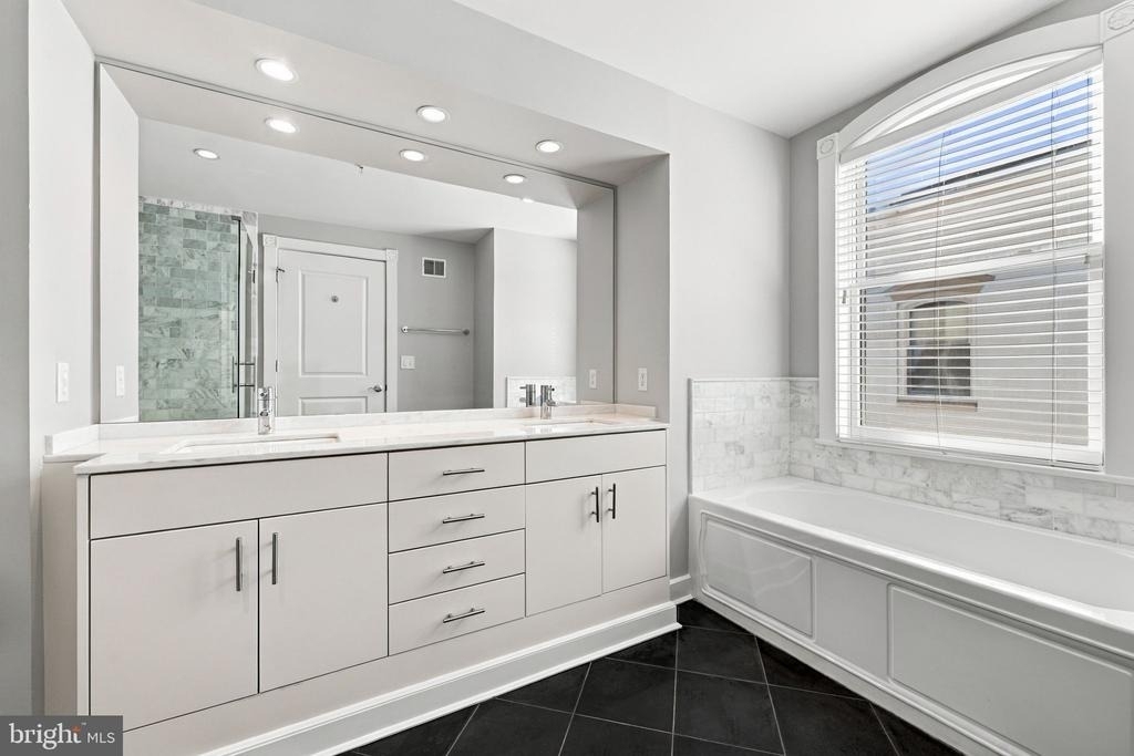 910 Powhatan Street - Photo 18
