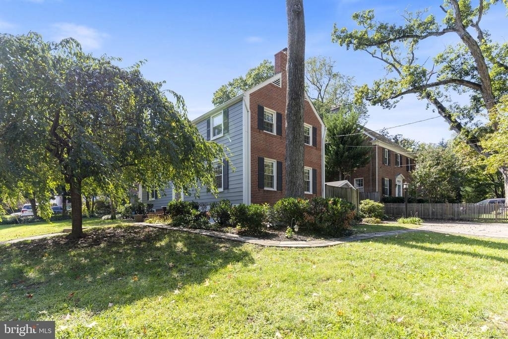 3114 Russell Road - Photo 2