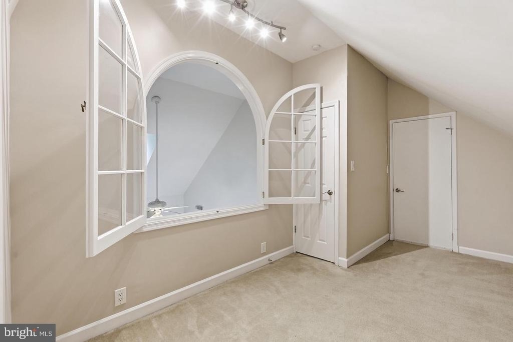 4656 34th Street S - Photo 18