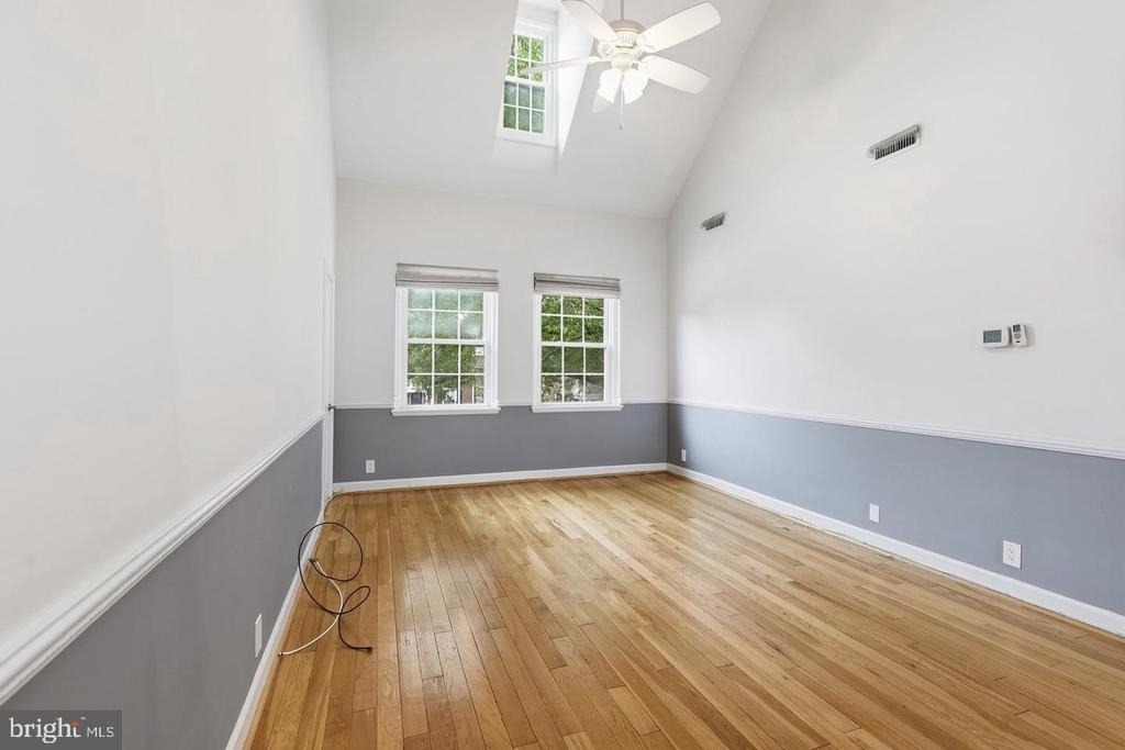 4656 34th Street S - Photo 3