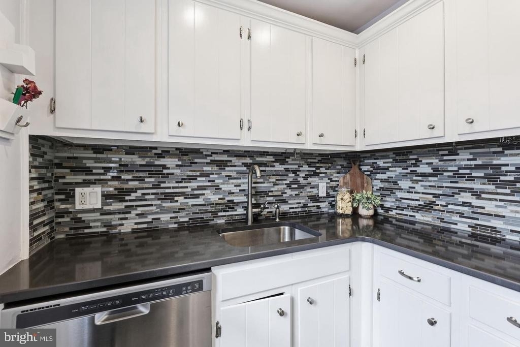 4656 34th Street S - Photo 7