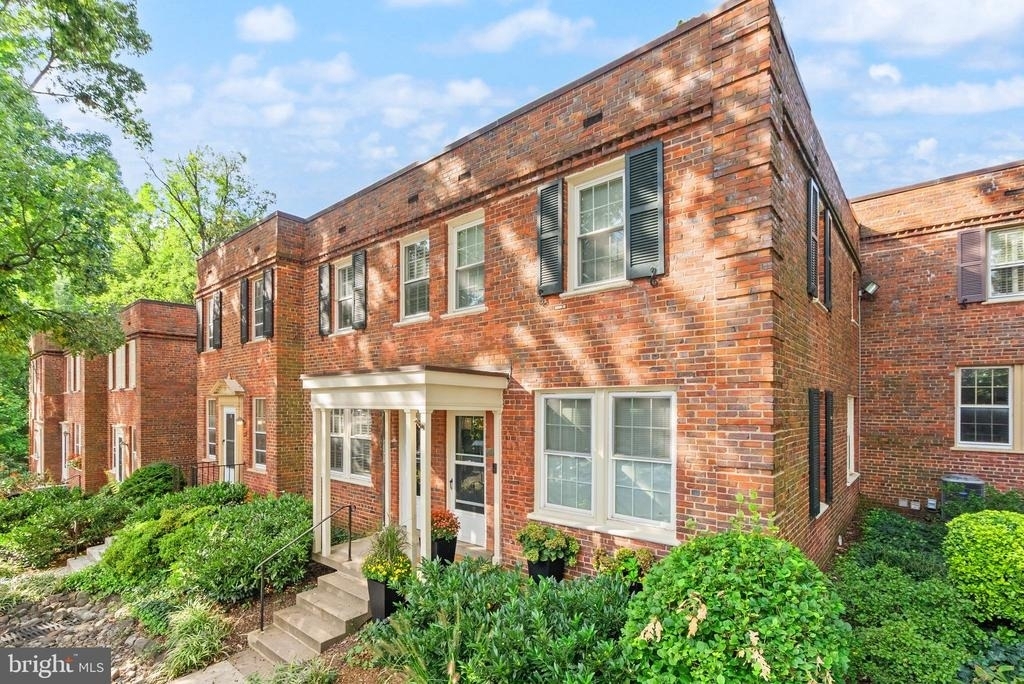 1400 S Barton Street - Photo 4
