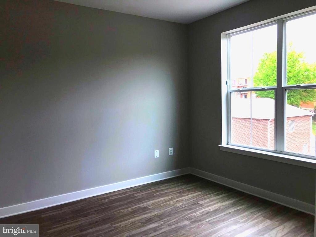 989 S Buchanan Street - Photo 13