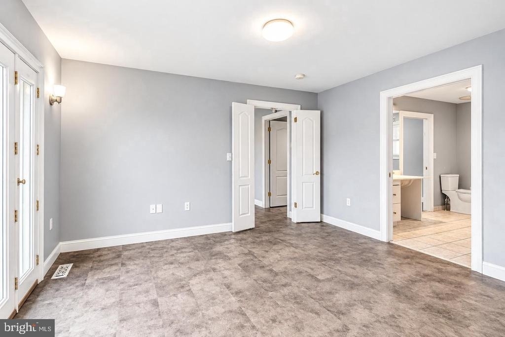 1443 Rhawn Street - Photo 7