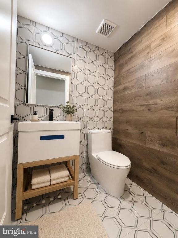 1825 E Atlantic Street - Photo 4